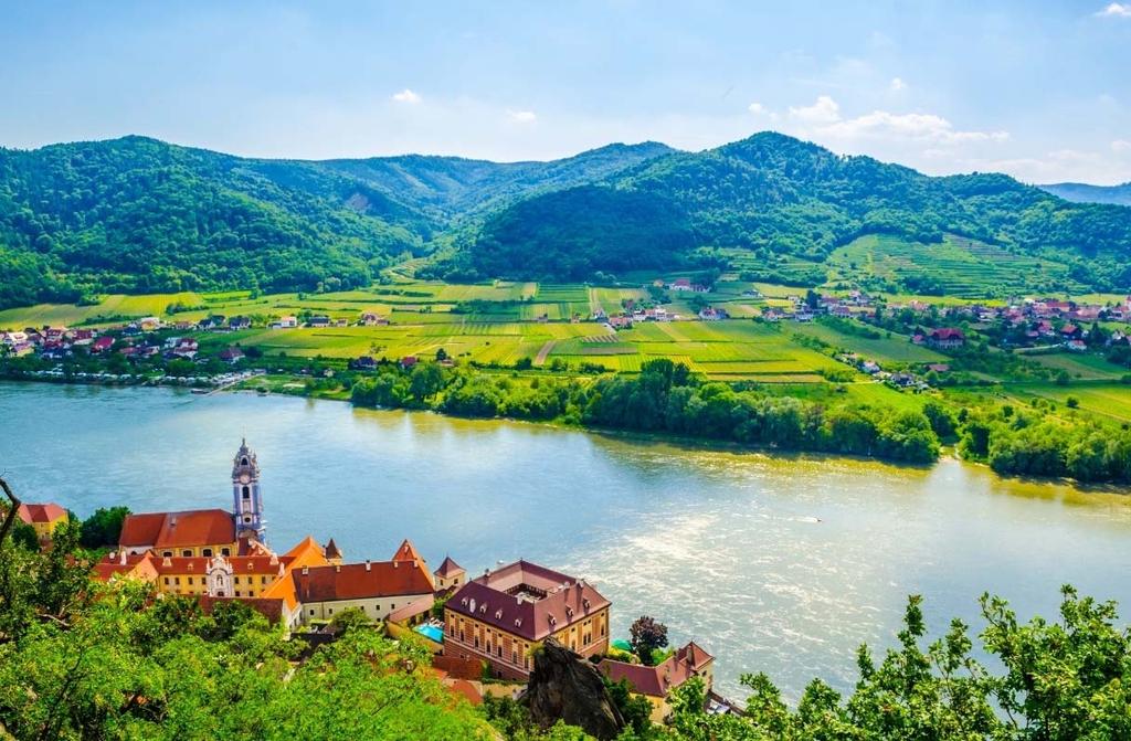 ROMANTISKE DONAU 15.-22. APRIL 2018 Blir med på et hyggelig elvecruise i de vakreste områdene langs Donau fra Wien i Østerrike til Passau i Tyskland.