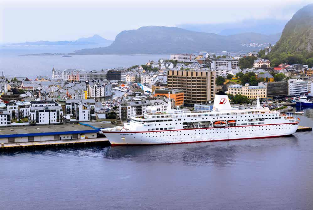 Utfordringer i forbindelse med cruiseanløp Det er flere områder som kan være utfordrende når det kommer til cruiseanløp og cruisetrafikk til Norge: Stadig større skip Kort sesong
