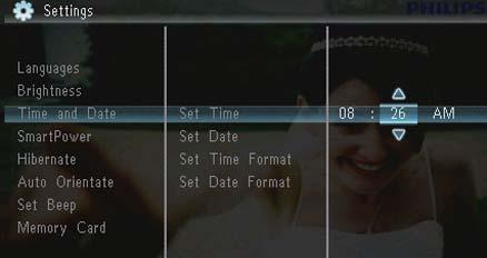 3 Velg [Set Time] / [Set Date] / [Set Time Format] / [Set Date Format], og trykk deretter på. 1 Velg [Settings], og trykk deretter på.