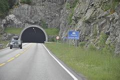 Undersøkelser fra 2009 (3) Ulykker i tunneler skjer sjeldnere, men har ofte større konsekvenser enn de som skjer utenfor tunneler