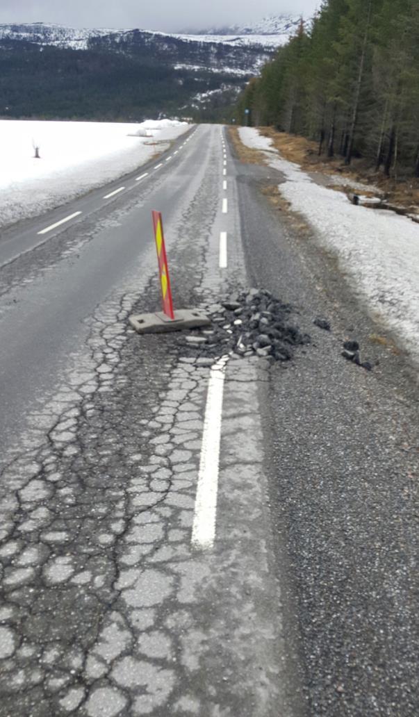 Dekkesituasjonen - asfalt Årsak til dårlig tilstand: