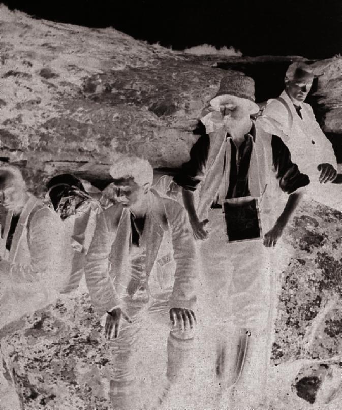 35 Opposisjonsbyggere på Hardangervidda, sommeren 1915. Fra venstre Martin Tranmæl, Halvard Olsen, Kyrre Grepp og Alfred Madsen. ganisasjonen. Det var for å gjøre fagorganisasjonen «revolusjonær».