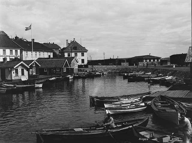 2. Historikk Tollvesenets historie i Kragerø går tilbake til 1662. Da ble lokalisering av tollvesenet flyttet fra Kiil inn til Kragerø, og den første tollboden ble bygget mellom 1650-62.