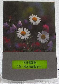 Tekniske Hjelpemidler Kognisjon HMS-art Prod. Art.nr Beskrivelse Illustrasjon 069775 Forglemmegei Elektronisk Kalender Viser dag og dato automatisk.