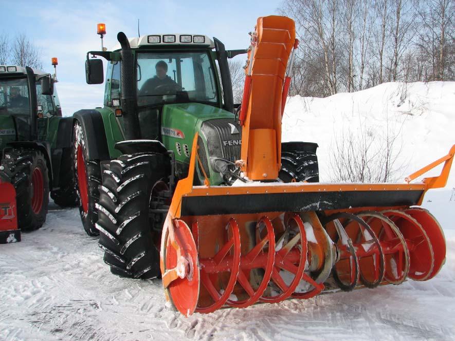 Snøfresere montert på traktor brukes ofte istedenfor plog på gang- og sykkelveger og på mindre