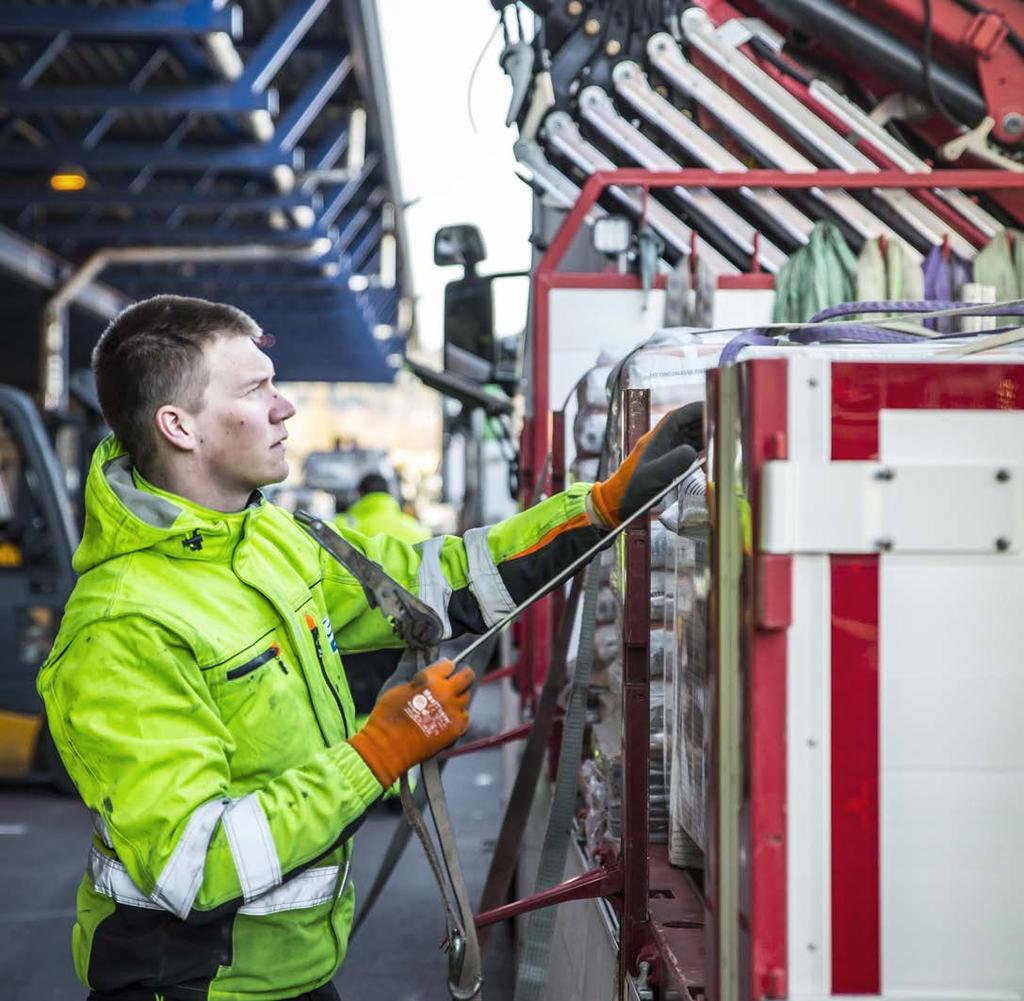 Vår standard levering Bilparken til Optimera består hovedsakelig av kranbiler med kraner fra 16 til 34