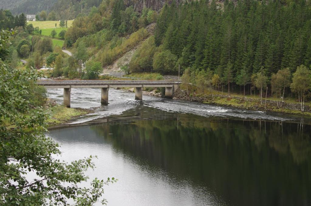 1.1.10 Evangervatnet Evangervatnet ligg 11 moh i Vossovassdraget. Vatnet er på 3.0 km 2 og har eit naturleg nedbørfelt på 1473 km 2, med eit tilrenning (1961-90) på 3350 mill m 3 /år (2275 mm/år).
