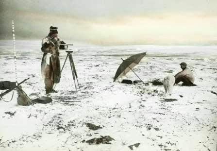 OUV (kjerneverdiene for Struves Meridianbue) Innlemmet i UNESCOs liste over verdens natur- og kulturarv i 2005 Landmålere på Bæskades 1900. Widerøe. Kartverket.