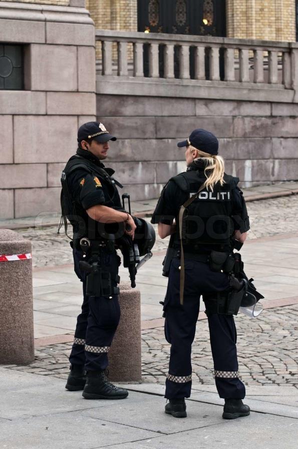 Dette er befolkningen mest bekymret for kommende fem år Terrorangrep på norsk jord 35% er bekymret eller svært bekymret Cyberangrep på