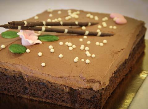 690,- (55 x 40 cm) Sjokoladekake 15-20