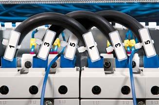Merkesystemer Kabel- og ledningsmerking 5.1 Buntebånd med merkeplater IT merkebånd Med disse båndene kan man både bunte og merke kabler med et produkt. Merkebånd produsert i Polyamid 6.