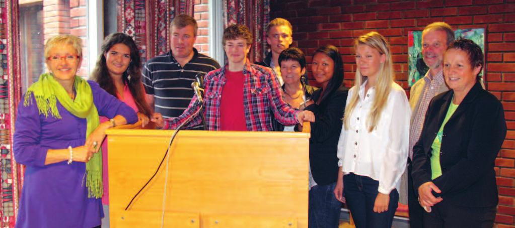 Før valet fekk Ungdomen sitt kommunestyre besøk av kommunalministar Liv Signe Navarsete. Ho var truleg godt fornøgt med den høge valdeltakinga blant ungdomar i Luster.