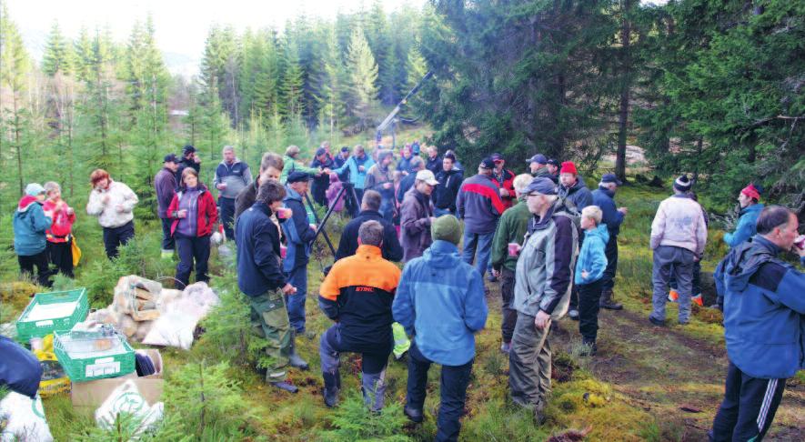 Vellukka skogdag i Okleviki Luster kommune og Nortømmer arrangerte skogdag i Okleviki på Hafslo laurdag 8. oktober. Meir enn 80 personar var innom arrangementet i løpet av dagen.