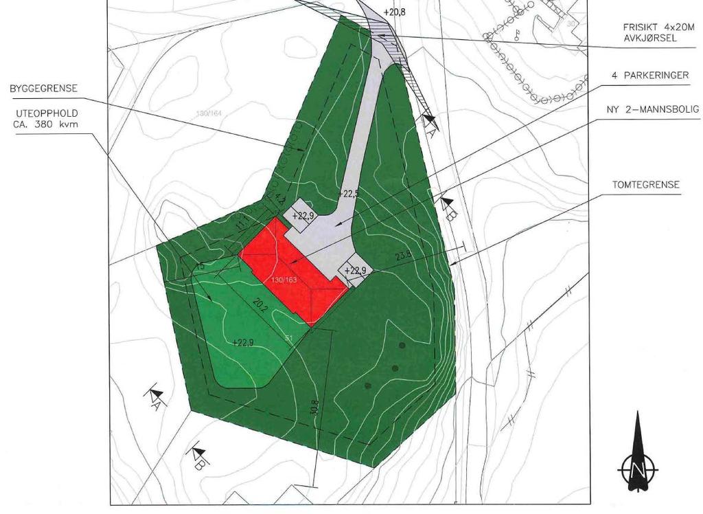 Vidare er det her tale om ei stor tomt. Tomannsbustaden er på 200,4 m² BRA og vil såleis ikkje skilje seg vesentleg ut i forhold til eksisterande bebyggelse.