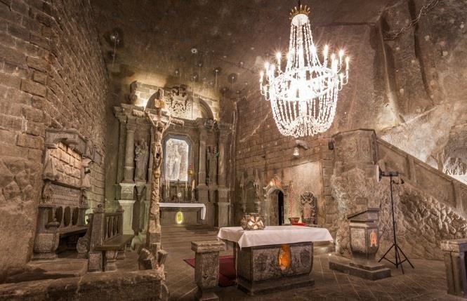 4 Dag 4 Saltgruvene og Wieliczka (F,M) Etter frokost står utflukt til saltgruvene med den underjordiske kirken Wieliczka på programmet.