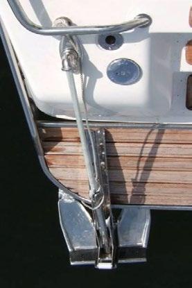 Planlegging av installasjon Ankerbrakett Vinsjen skal monteres slik at tauet trekkes inn på linje med ankerbraketten (se bilde 1 og 2) (mange alternative modeller) som er plassert utvendig på båten.