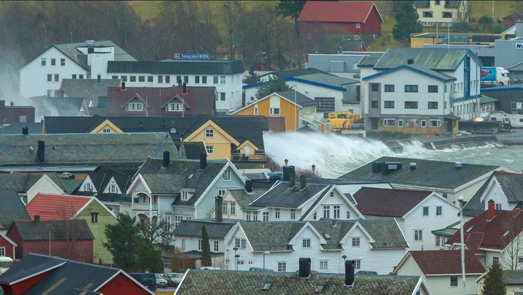 Ut fra opplysninger vi har fått kan vannstanden i Nordfjordeid ha vært omkring 1 m høyere enn