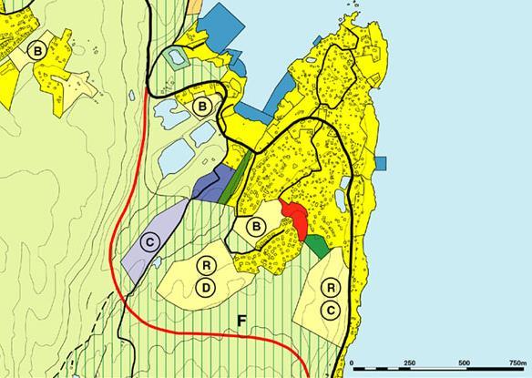 e) Krever at man bygger opp under et politisk lederskap som klarer å hold seg til egne overordnede planer, for å sikre sammenheng mellom overord og detaljert planlegging «.