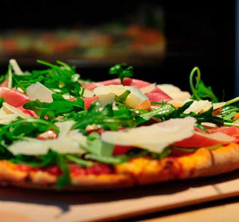 Med en god ovn og bakestein lager du selv ekte steinovnsbakt pizza, tarte flambée eller brød!