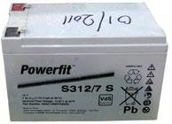Batterispenning for lukkede blybatterier (under 3 kg) er 6 eller 12 Volt, men forekommer også med en
