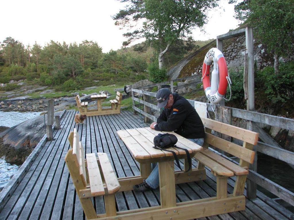 store, gamle trebrygga innerst i Lykelsøyvågen