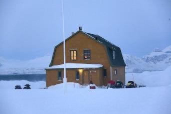 4/14 Vi leverte også celluloseisolasjon til Amundsen Villaen på Svalbard.. Lade Gård i Trondheim.