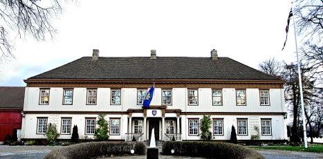 Bjørnstjerne Bjørnson sitt hjem Etterisolert med celluloseisolasjon.