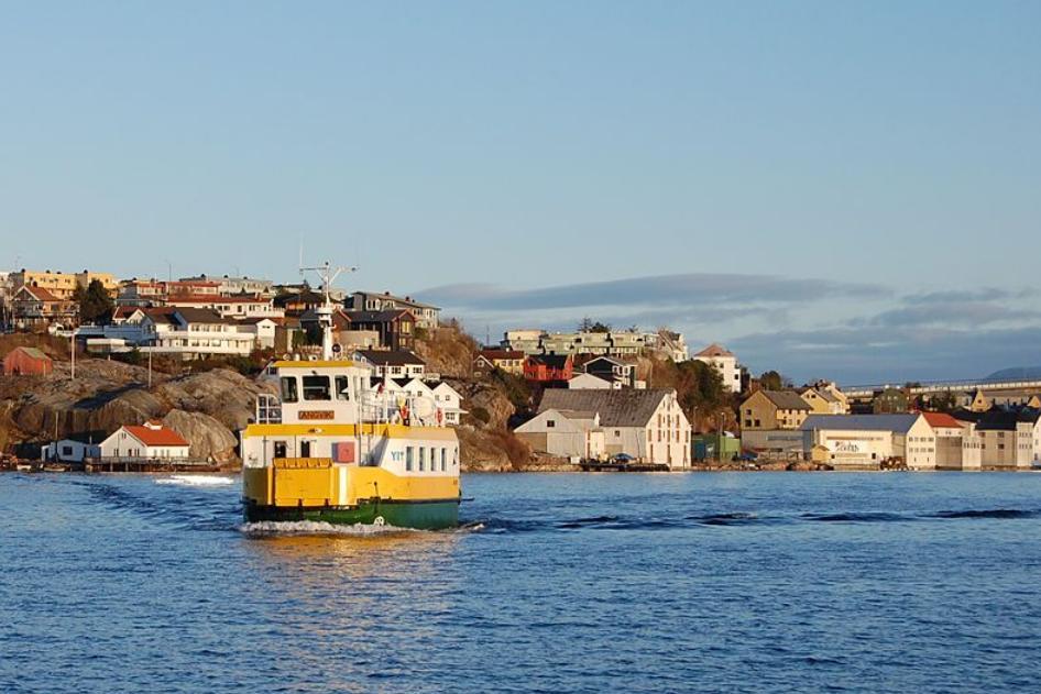 Oppgave 3: ( % regning ) Sundbåten er en passasjerrute med båt mellom de fire bydelene ( landene ) Gomalandet, Kirkelandet, Nordlandet og Innlandet i Kristiansund.