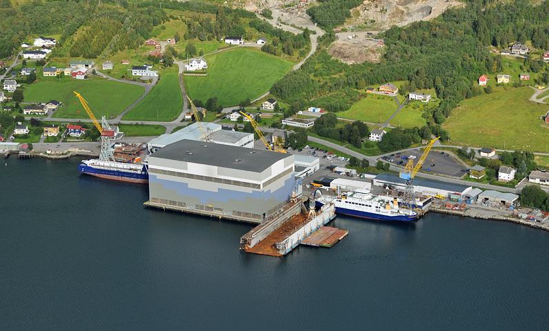 Farstad Shipping i Ålesund har inngått kontrakt med STX OSV AS om bygging av et nytt supplyskip til plattformer av typen PSV 07, se figur 2. Dette skipet skal bygges hos STX OSV Langsten i Tomrefjord.