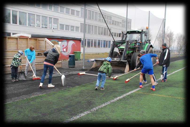 Haugerud Fotball har hatt et godt samarbeid med skolene i nærområdet; Haugerud, Trosterud og Lutvann. Alle skolene bidrar med utdeling av informasjon til elevene om fotballgruppas aktiviteter.