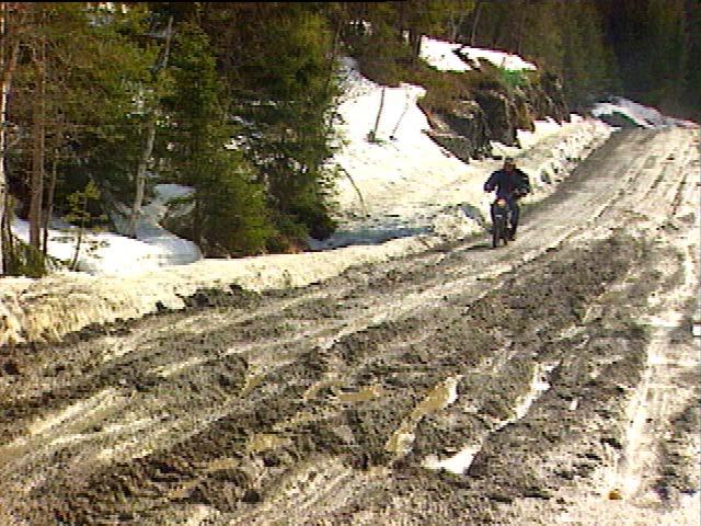 Mye sammenfallende med tilsvarende utfordringer innenfor drift og vedlikehold KDV-prosjektet 2007-2010: Kartlegge behov for opplæring Hva finnes av eksisterende tilbud?