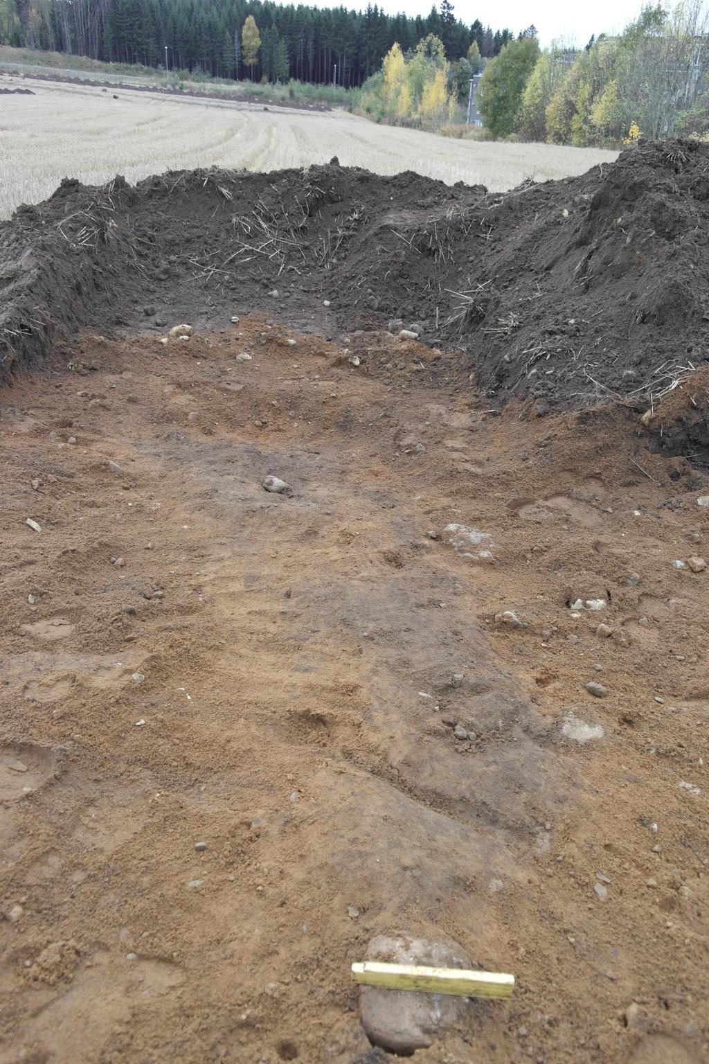 Foto 3: Nedgravningen i