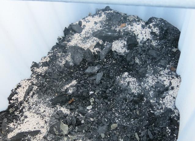 3.7 Effekt av tilsatt kalkstein 3.7.1 Tilsetting av miljøkalk og effekt på tungmetallutlekking I alunskifer- og galgebergkonteineren tilsatt granulert dolomitt (A3K) var det de første ukene en