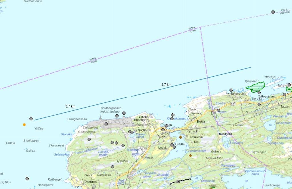 Figur 1. Utsnitt fra Naturbase. Grå punkter = arter av særlig stor forvaltningsmessig interesse, oransje punkt = koraller (Lophelia sp.), grønt skravert område = naturtypen "grunne strømmer".