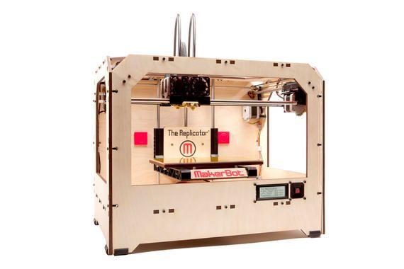 3D-printing En 3D-printer bruker et passende materiale til å skrive ut lag på lag for å