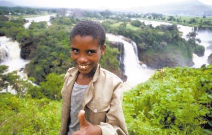 Regionalt samarbeid om ferskvannsressursene kan legge grunnlaget for politisk stabilitet i Afrika. Her fra Etiopia. Foto: Olav Saltbones/ Kirkens Nødhjelp etter privatisering av gruveindustrien.
