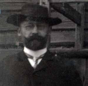 Ole Andreassen Berger (1868-1947) - sønn av Eidsvolls ordfører Andreas O. Berger - var regnskapsfører for The Brustad Mines Ltd.