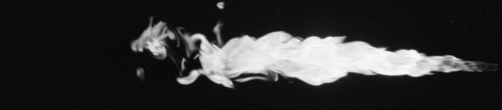Kleiveland) Ei forblanda laboratorieflamme med sterk turbulens er skissert i figur 10.. Flamma er stabilisert («ankra opp») ved ei parallell strøyming av varm gass.