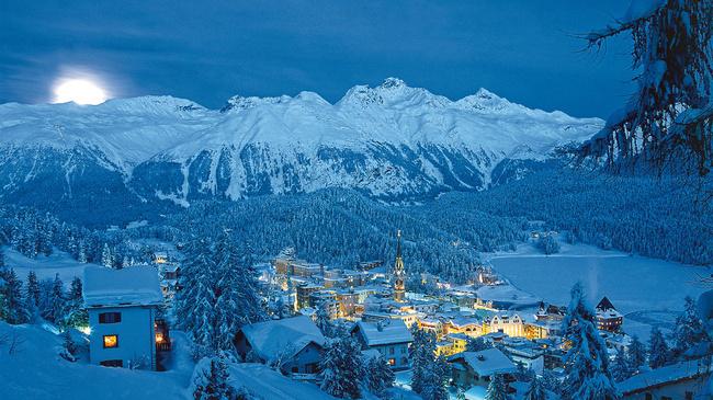 The Cresta Run & St. Moritz Tobogganing Club Av alle verdens akebaner og klubber er det én som står i en klasse for seg. The Cresta Run i St.