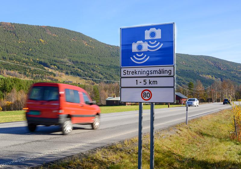 36 fartsgrensen, hvilket er om lag samme andel som på veger med fartsgrenser 5 km/t 8 km/t, men en betydelig høyere andel enn på veger med fartsgrense 1 km/t (se tekst over).