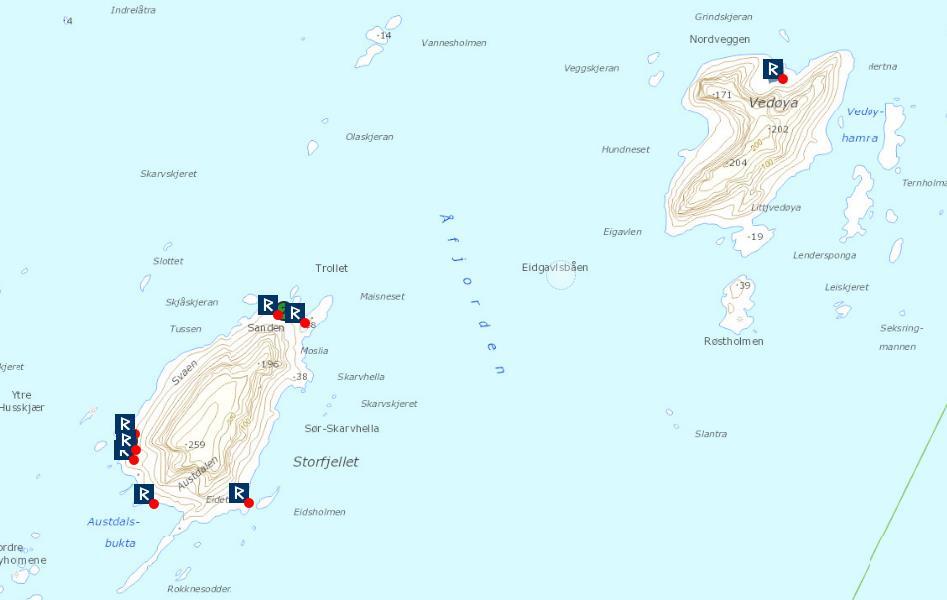 Figur 2: Kart fra Riksantikvarens innsynsløsning for kulturminner (Askeladden). Kartet viser fordeling av fredete kulturminner på Vedøya og Storfjellet i Røstøyan landskapsvernområde (www.askeladden.