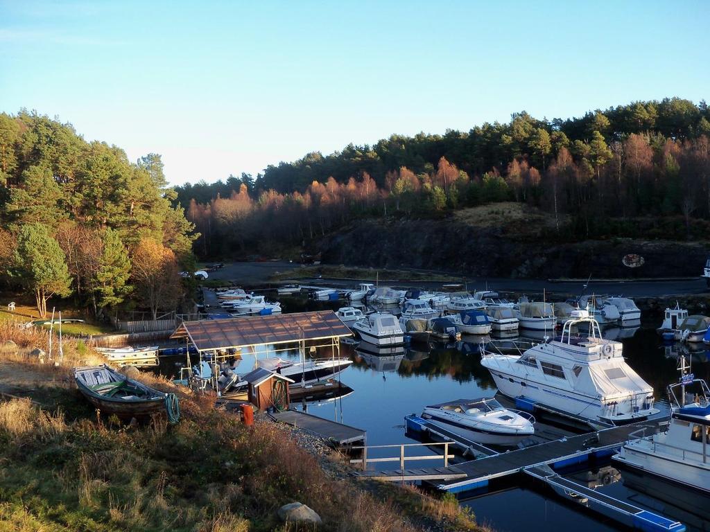 5 2.4 Landskapsvurdering. Området ligg rundt Hornelandsvågen, som er ein naturleg våg. Inste delen av vågen var tidlegare ei grunn evje, som ikkje var framkommeleg.