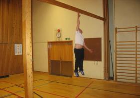 Rekkeviddetest volleyball Rekkeviddetest vs CMJ Måler høyden fra gulvet Alternativt høyde fra stående m/utstrakt arm 12 1 8 6 Hopphøyde og CMJ 4