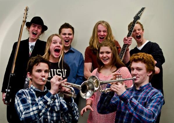 ÅRSMELDING 2013-2014 UNGDOMMENS KULTURMØNSTRING Akershus musikkråd er ansvarlig for Ungdommens kulturmønstring i Akershus, og også i 2013 og 2014 har UKM i Akershus vært størst i landet.