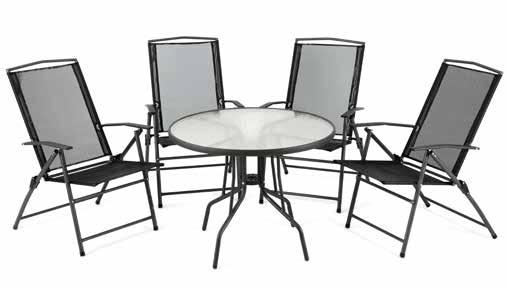 regulerbare stoler og ett bord med glassplate.
