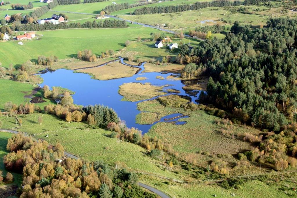 Fylkesmannen i Hordaland Vel anvendte penger? Tjørna er tilbakeført til et antatt stadium en gang på 1980-tallet, mens verneplan for våtmark i Hordaland ble utredet.