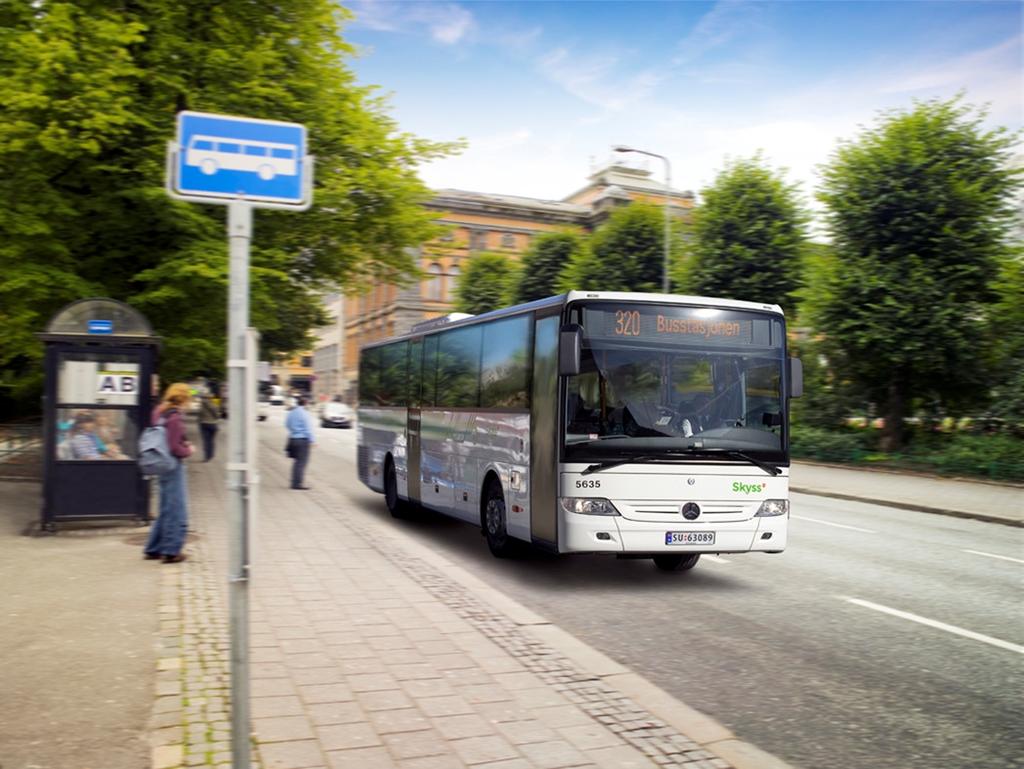 Figur 6: Skyssbuss i hristies gate i Bergen sentrum - Foto: Tommy Næss Andre planlagde tiltak for å gjere kollektivtrafikken meir attraktiv er omtalt i Kollektivmeldinga til Hordaland fylkeskommune