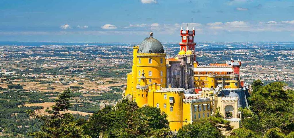 4 «ginginha», en kirsebærlikør fra dette området. Vi reiser inn til Lisboa hvor vi sjekker inn og har middag. Day 5: Utflukt til Sintra (F/M) Frokost. Vi skal ha en heldagsutflukt til Sintra- området.