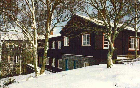Siljustøl. Hovudbygningen frå 1939. Foto: Riksantikvaren. Siljustøl er eit freda kulturmiljø med høg verdi.