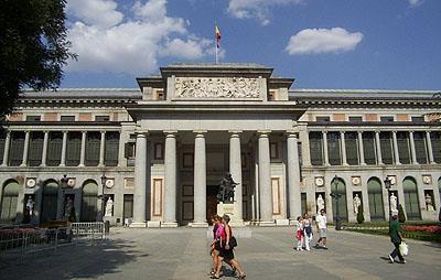 Dag 2 Byvandring & Prado-museet (F) I dag vil reiseleder Eva vise oss sitt Madrid og de viktigste landemerker, monumenter og historiske nabolag.